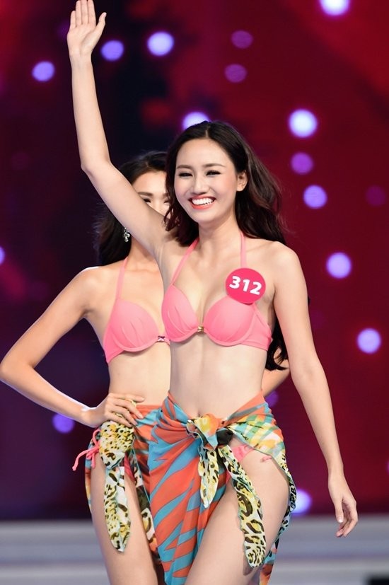 Từ con gái rượu của chính khách đến Á hậu hoàn vũ VN ảnh 14