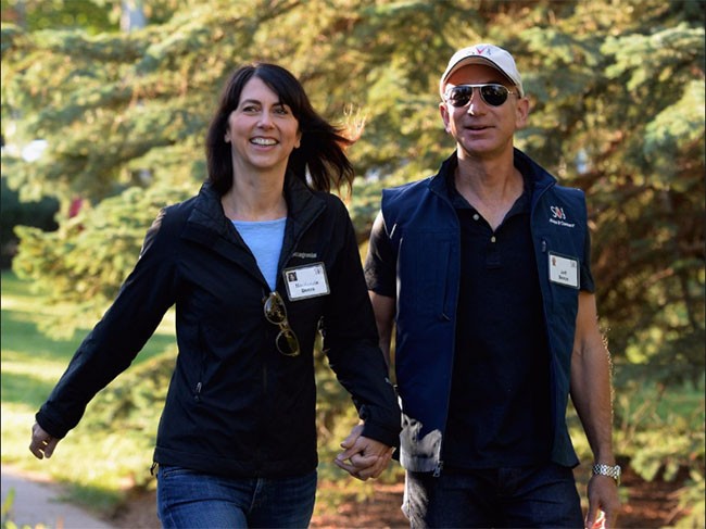 Khám phá cuộc sống của vợ chồng tỷ phú Jeff và MacKenzie Bezos ảnh 4