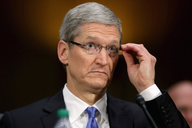 Mark Zuckerberg và Tim Cook bắt đầu "khẩu chiến" ảnh 1