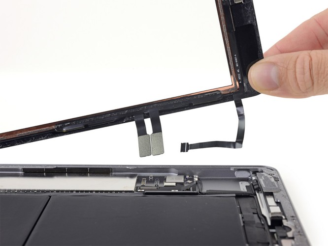 iFixit phẫu thuật iPad 6: điểm sửa chữa 2/10 ảnh 2