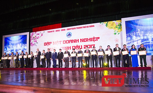 Bí thư Đà Nẵng, Nguyễn Xuân Anh, Tôn vinh, Doanh nghiệp, tiêu biểu, VietTimes, Huỳnh Đức Thơ, công chức, minh bạch
