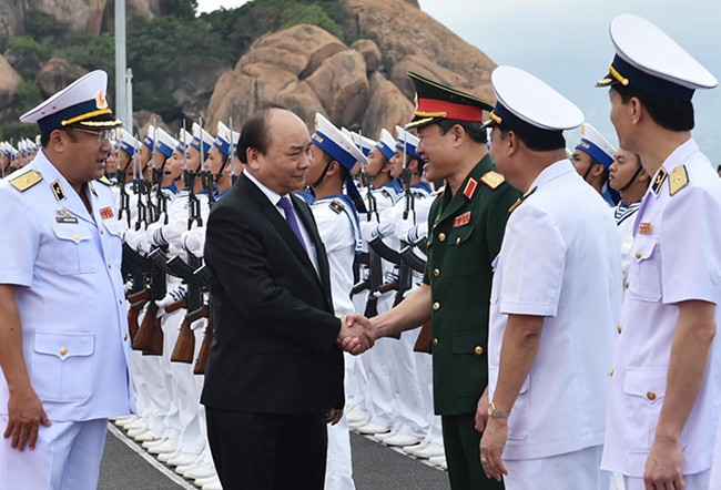 VietTimes, Lữ đoàn Tàu ngầm, Hải Quân, Cam Ranh, Khánh Hòa, HQ 186, Đà Nẵng, HQ 187, Bà Rịa-Vũng Tàu, thượng cờ