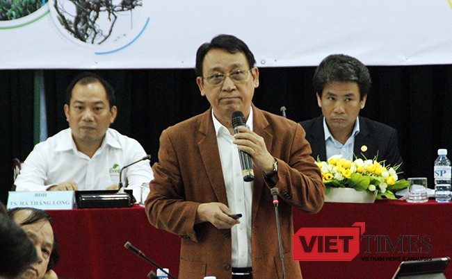 ông Huỳnh Tấn Vinh, Chủ tịch Hiệp hội Du lịch Đà Nẵng chia sẻ tham luận tại Hội thảo chuyên đề về bảo vệ đa dạng sinh học tại Sơn Trà