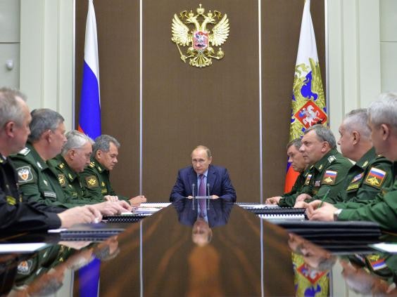 Tổng thống Putin trong cuộc họp với các tướng lĩnh Nga tại Sochi