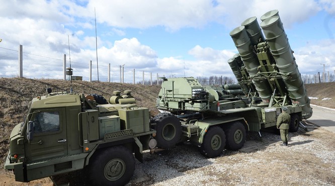 Hệ thống tên lửa S-400 đáng sợ của Nga đã có mặt tại Syria