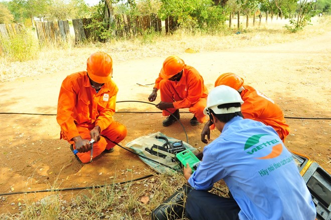 Hiện Viettel đã đầu tư ở 9 nước thuộc 3 châu lục, với tổng dân số 146 triệu người. Trong ảnh, Viettel triển khai dịch vụ tại Mozambique.