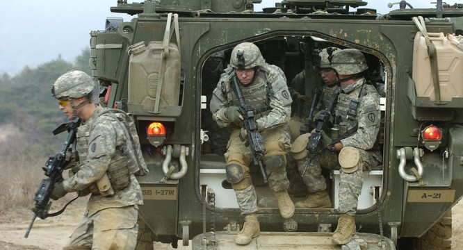 Quân đội NATO tập tận ở Đông Âu
