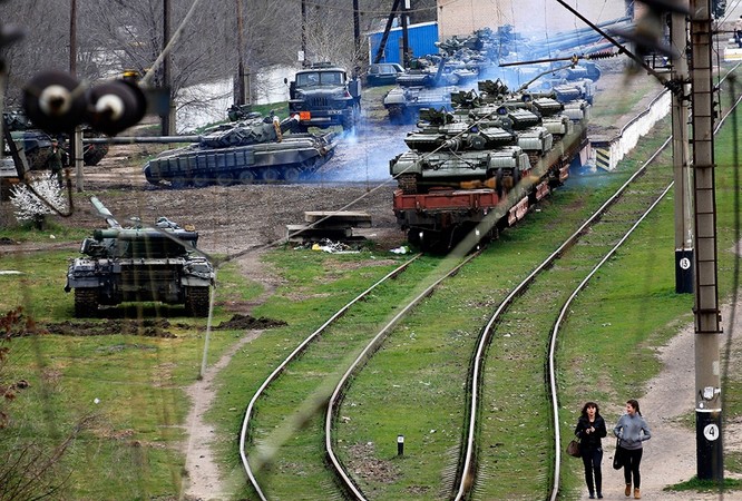 Crimea kỷ niệm một năm ngày trưng cầu dân ý sáp nhập vào Nga ảnh 18