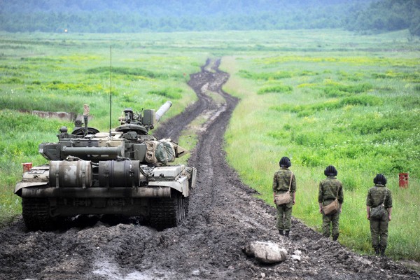 T-90 thử nghiệm thực tế chiến đấu trong sa mạc ảnh 5