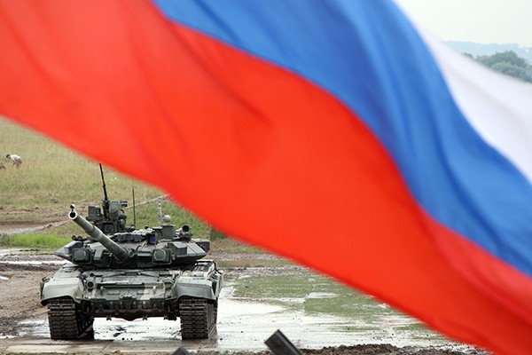 T-90 thử nghiệm thực tế chiến đấu trong sa mạc ảnh 7