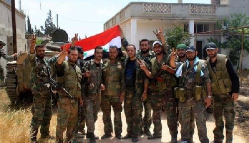 Sau hai ngày bão lửa, dân quân Syria chiếm lại thị trấn chiến lược ảnh 2