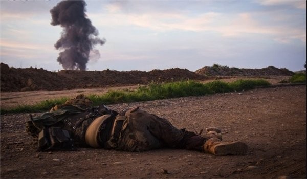 Quân đội Syria phản kích ở Deir ez Zor, IS thả 270 người ảnh 16