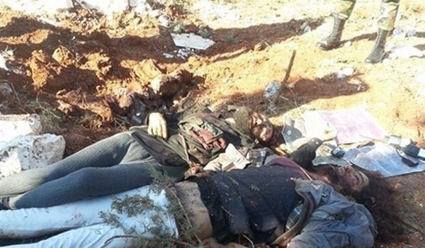 Quân đội Syria phản kích ở Deir ez Zor, IS thả 270 người ảnh 20