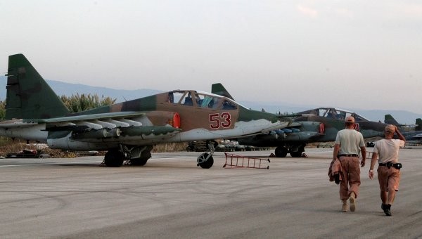 Quân đội Syria phản kích ở Deir ez Zor, IS thả 270 người ảnh 22