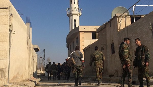 Quân đội Syria phản kích ở Deir ez Zor, IS thả 270 người ảnh 24