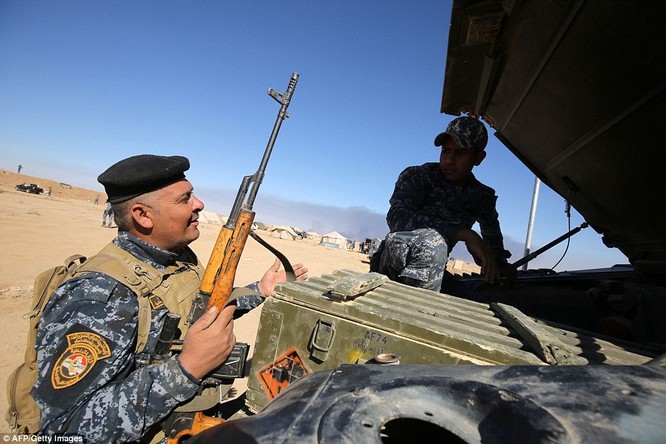 Iraq tổng tấn công giành thành trì Mosul từ tay IS (video) ảnh 34