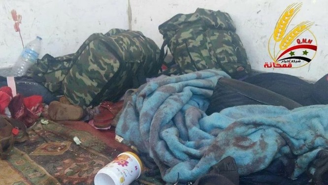 Chiến sự Syria: Sập bẫy phục kích, đoàn xe thánh chiến bị hốt gọn ảnh 3