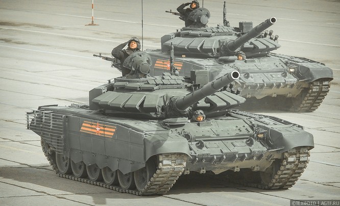 Ngắm dàn vũ khí mới Tor-M2DT và Pantsir-SA Nga tập diễu binh (video) ảnh 2