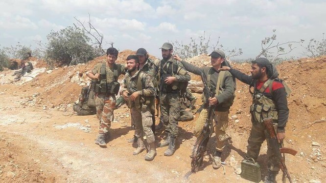 Quân đội Syria đè bẹp IS, chiếm mỏ dầu trên địa phận Raqqa ảnh 5