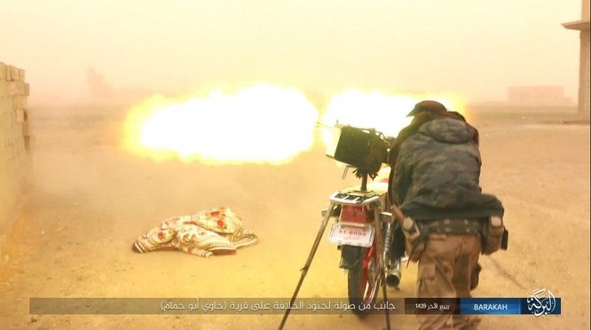 IS cầm chân người Kurd trên sa mạc Syria ảnh 2