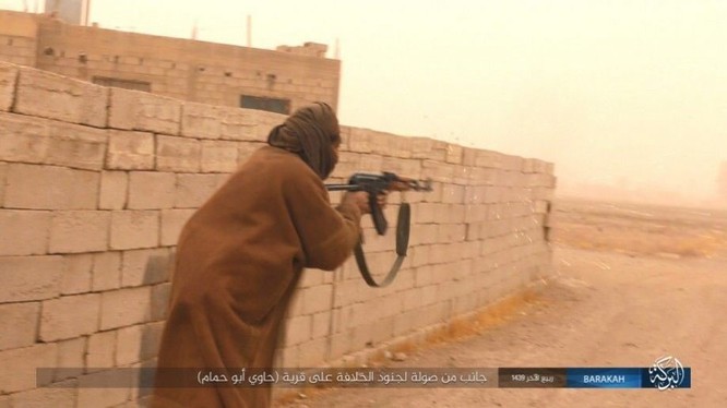 IS cầm chân người Kurd trên sa mạc Syria ảnh 5