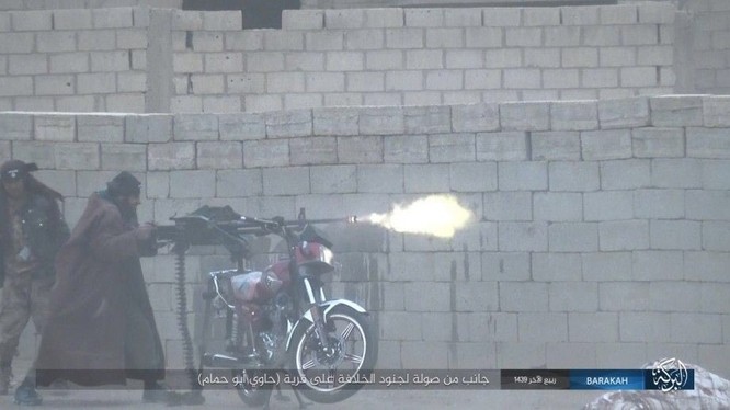IS cầm chân người Kurd trên sa mạc Syria ảnh 6