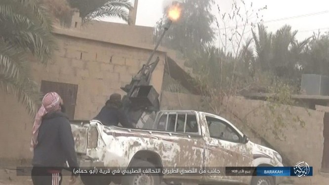 IS cầm chân người Kurd trên sa mạc Syria ảnh 9