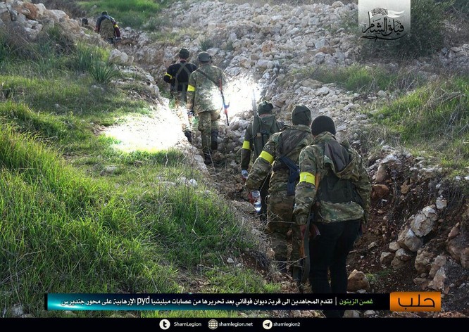 Người Kurd Syria đánh cầm chừng, quân Thổ chiếm thêm 2 thị trấn ảnh 7