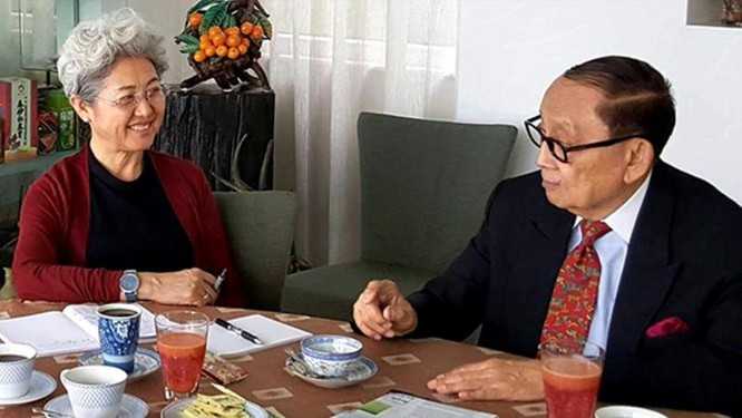 Ngày 11/8/2016, cựu Tổng thống Philippines Fidel Ramos gặp gỡ