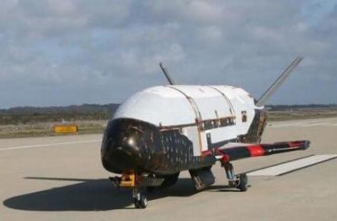 Máy bay không gian không người lái X-37B Không quân Mỹ. Ảnh: Cankao