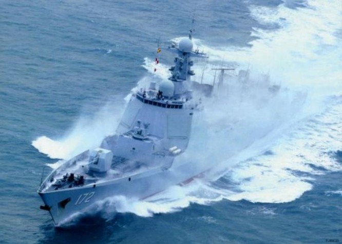 Tàu khu trục tên lửa Côn Minh Type 052D, Hạm đội Nam Hải, hải quân Trung Quốc. Ảnh: Cankao.