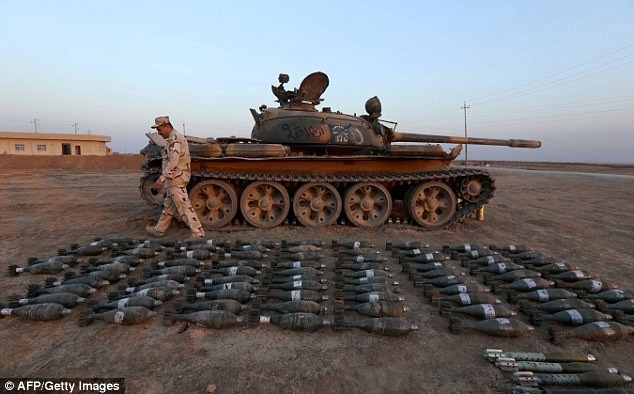 Vũ khí, đạn dược quân đội Iraq thu được của IS trong chiến dịch đánh chiếm Mosul