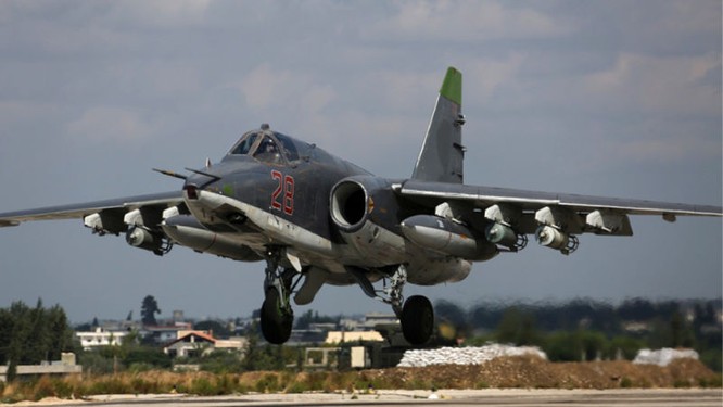 Cường kích S-25