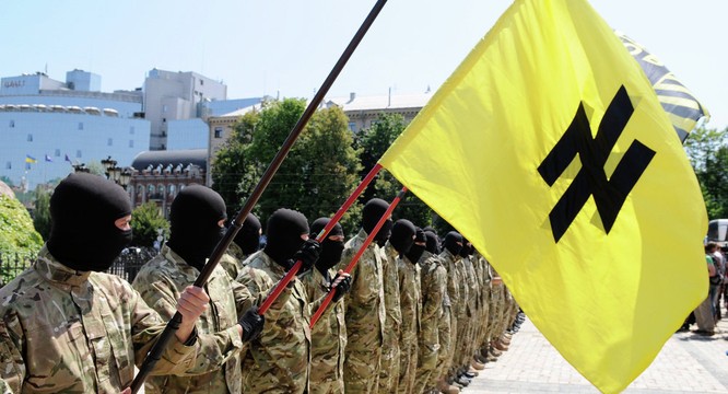 Nhiều phong trào cực hữu mọc lên và tham gia vào đời sống chính trị Ukraine