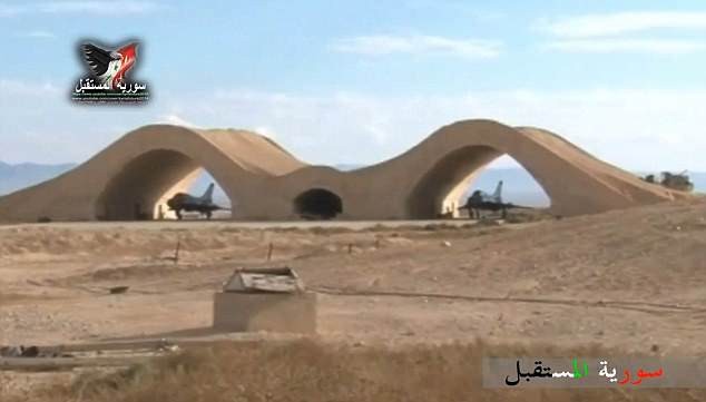 Tên lửa ồ ạt nã vào Syria và những lời cảnh báo lạnh người ảnh 2