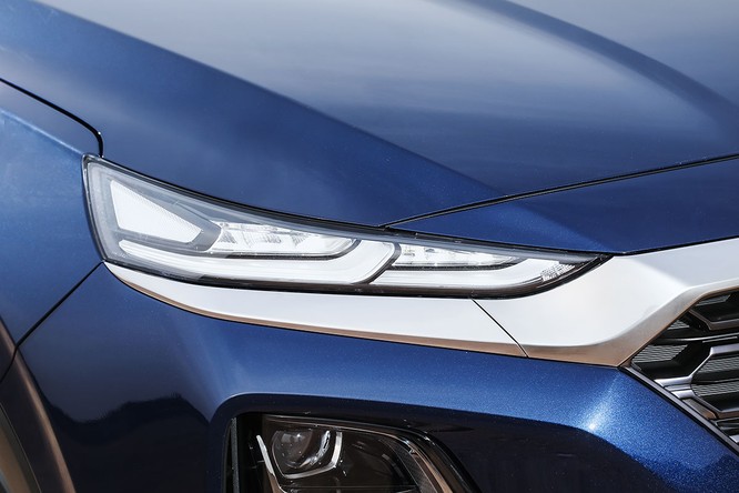 Cận cảnh mẫu Hyundai Santa Fe 2019 vừa chính thức ra mắt ảnh 13