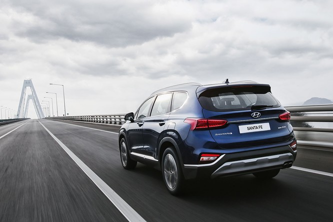 Cận cảnh mẫu Hyundai Santa Fe 2019 vừa chính thức ra mắt ảnh 6
