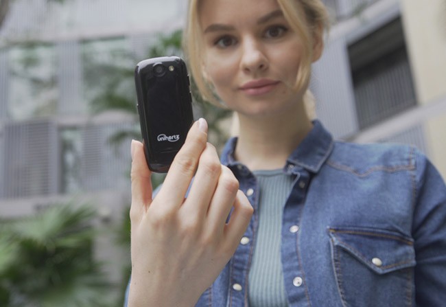 Điện thoại 4G nhỏ nhất thế giới ảnh 1