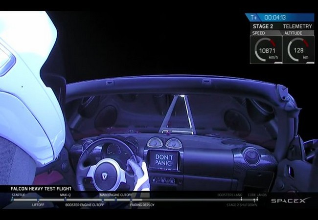 Giá bán, trọng lượng và tính năng của Tesla Roadster, chiếc xe vừa được phóng lên vũ trụ ảnh 1