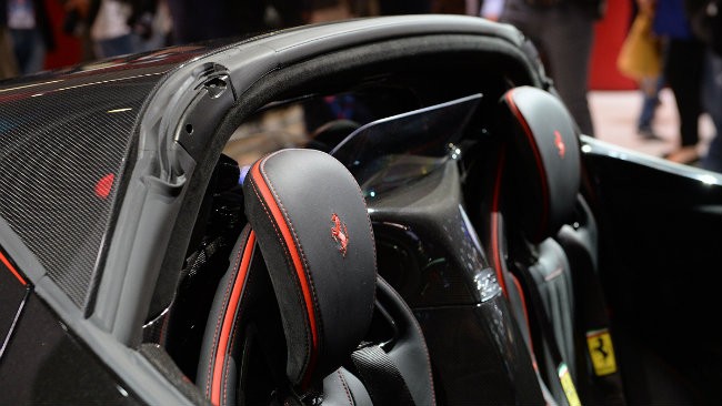 Ngắm siêu xe Ferrari LaFerrari Aperta giá 58,4 tỷ đồng cháy hàng ảnh 10