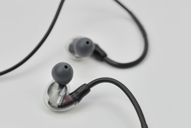 Tai nghe in-ear tĩnh điện đầu tiên tại VN giá hơn 85 triệu ảnh 11