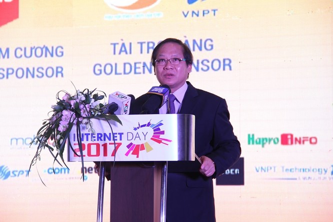 Internet làm thay đổi thói quen, cuộc sống của người dân Việt Nam ảnh 1
