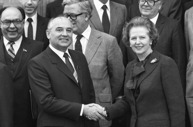 NATO ‘dí dao’ vào sườn Nga vì Liên Xô trót tin Mỹ ảnh 2