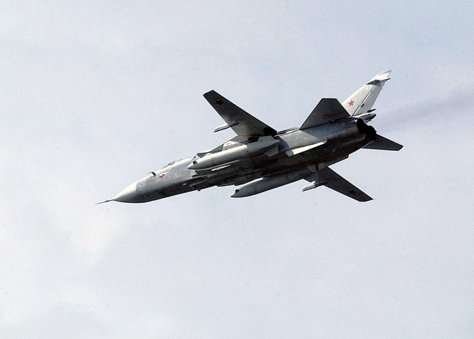 Máy bay Su-24 của Nga.