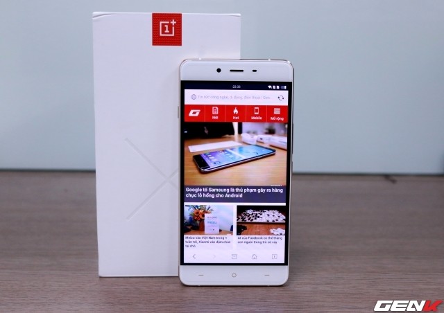 Cận cảnh OnePlus X vàng hồng đẹp như tranh vẽ đầu tiên trên thế giới ảnh 17