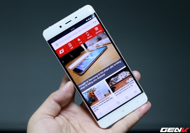 Cận cảnh OnePlus X vàng hồng đẹp như tranh vẽ đầu tiên trên thế giới ảnh 4