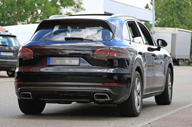 Hé lộ những hình ảnh đầu tiên của 2018 Porsche Cayenne - ảnh 2