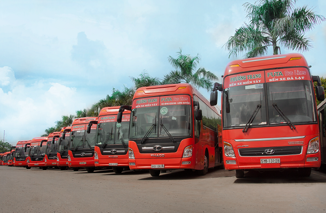 Phương Trang đầu tư 2.200 tỷ, quyết “chơi tới bến” với Grab - ảnh 1