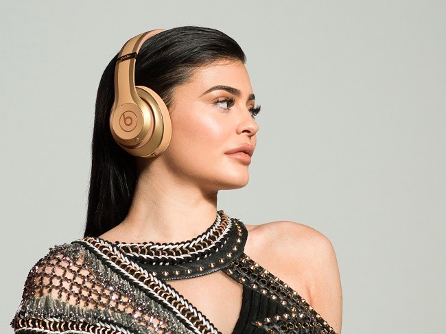 Apple vừa tung ra bộ đôi tai nghe Beats với giá $600 - ảnh 1