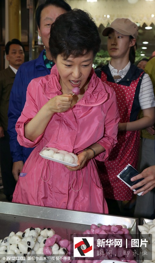 Kem, xúc xích, bánh mì kẹp thịt: Nguyên thủ thích ăn gì? - ảnh 4